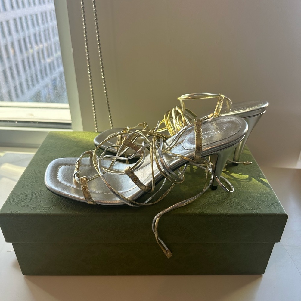 *NWT* Gucci Lace Up Metallic Heels - Picture 3 of 8